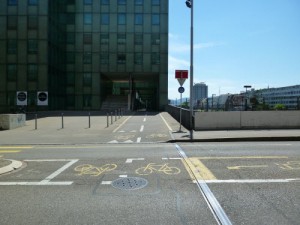 Bâle passages vélo sous bâtiments